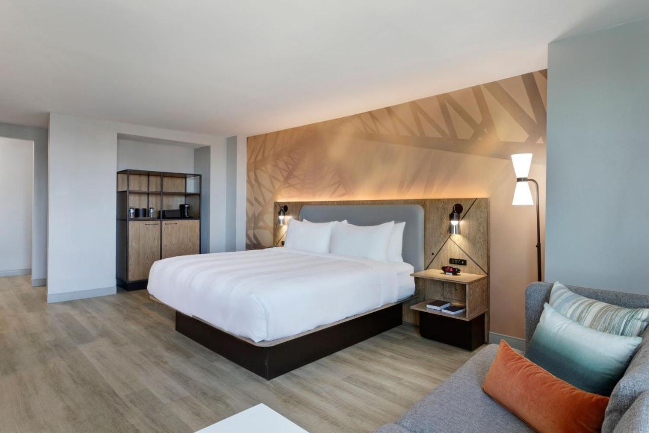 Houston Marriott North Hotel Buitenkant foto