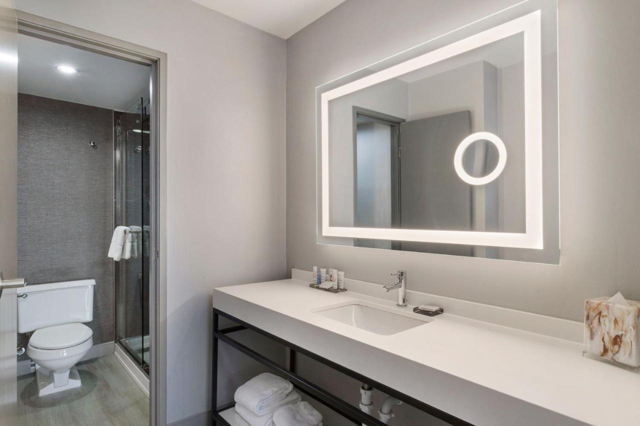 Houston Marriott North Hotel Buitenkant foto